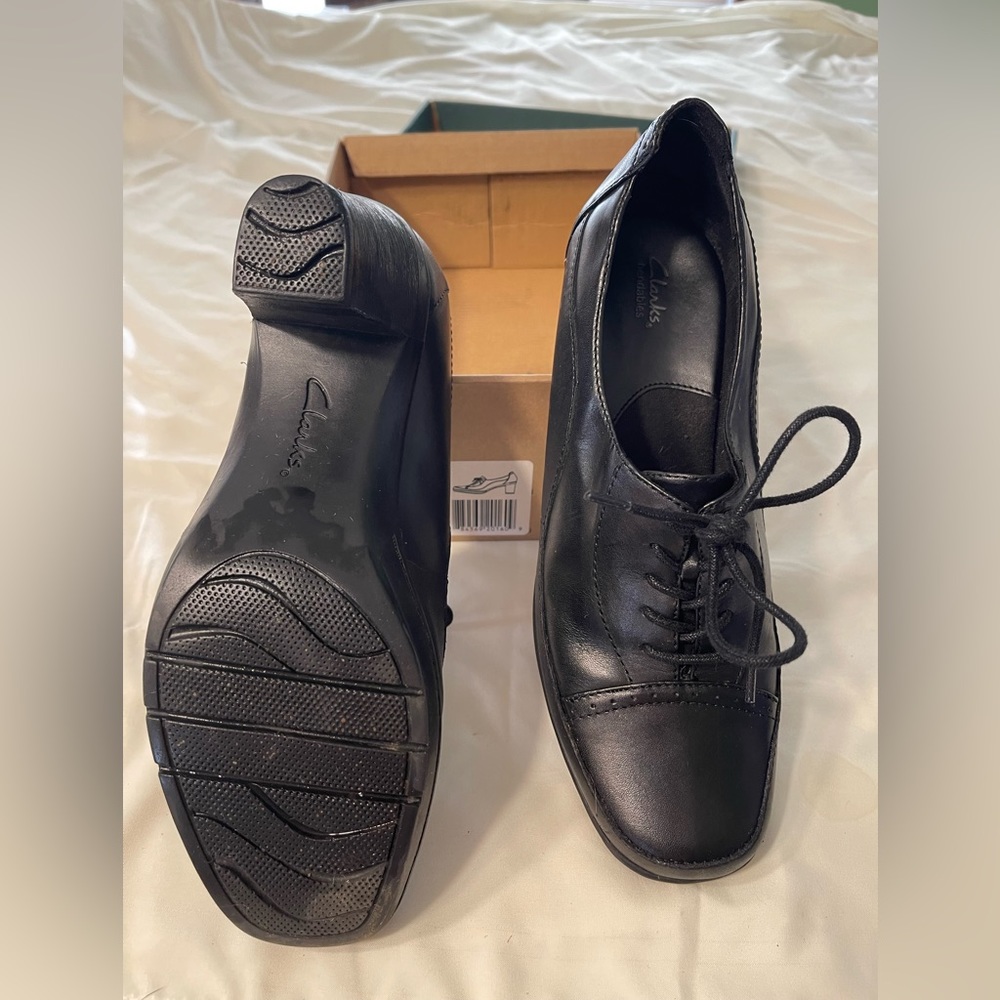 Clarks bendables. Very cute oxfords perfect with pants.